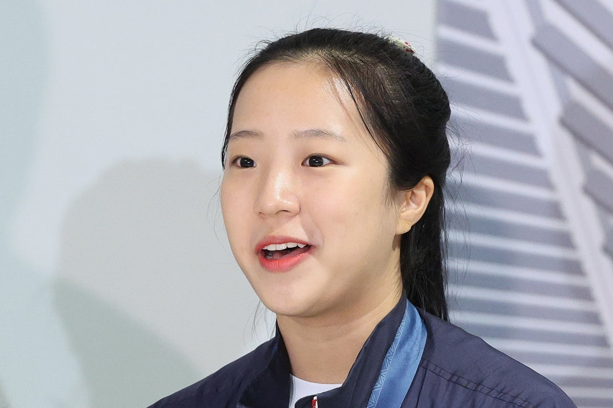 皇马半场3人伤退，TA：米利唐右膝受伤，罗德里戈右腿受伤