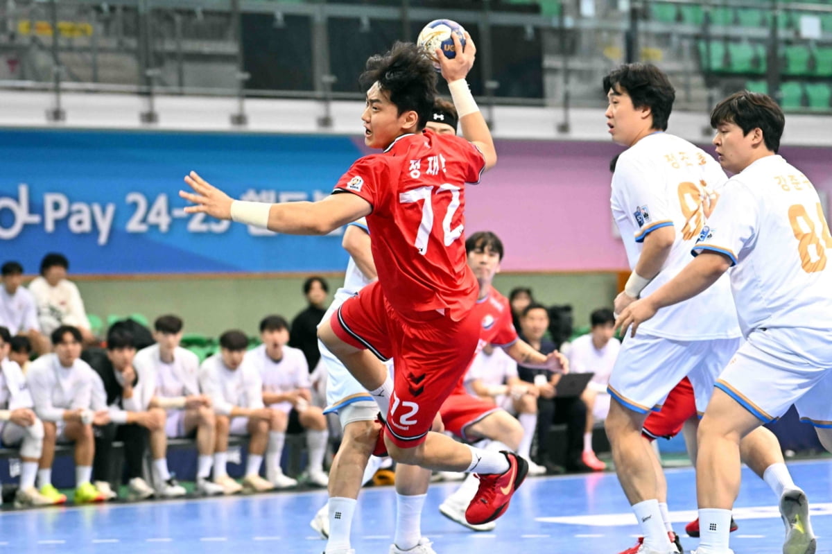 40岁老将乌塔卡：我还能再踢几年，在日本找到下家很容易