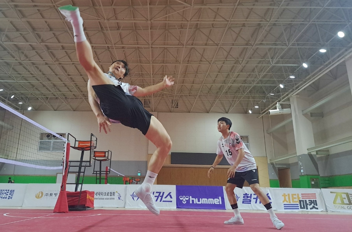 皇马半场3人伤退，TA：米利唐右膝受伤，罗德里戈右腿受伤